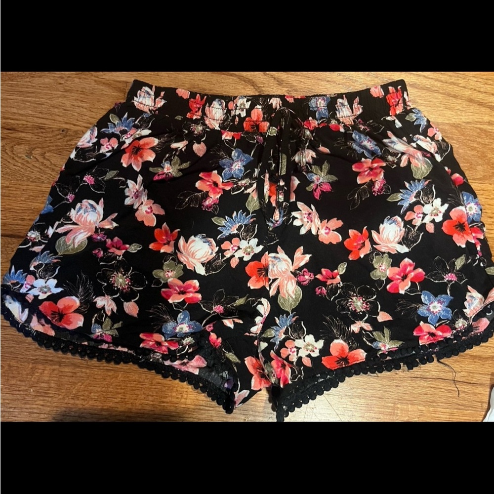 Hollister extra small Floral Black Shorts with Lace Trim